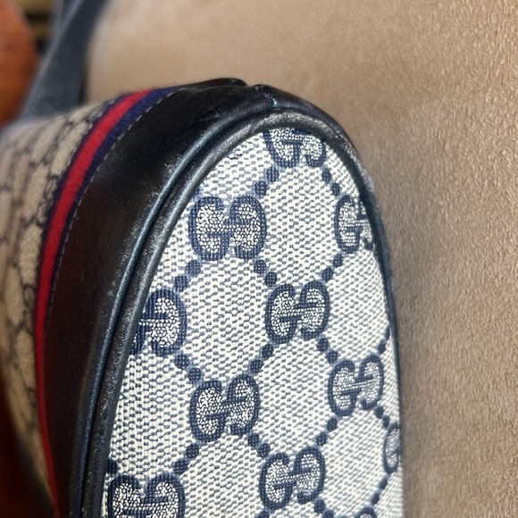 Gucci Monogram Canvas and Leather Shoulder Bag - Picture 6 of 12